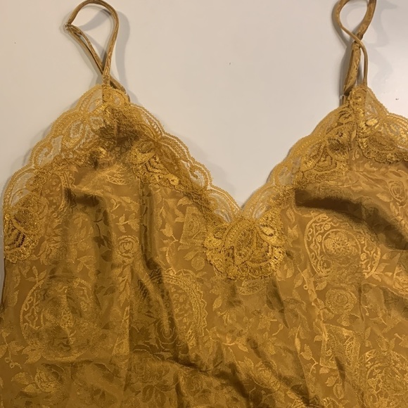 JENNIFER Moore Slip Size M- Great Condition - Picture 10 of 16